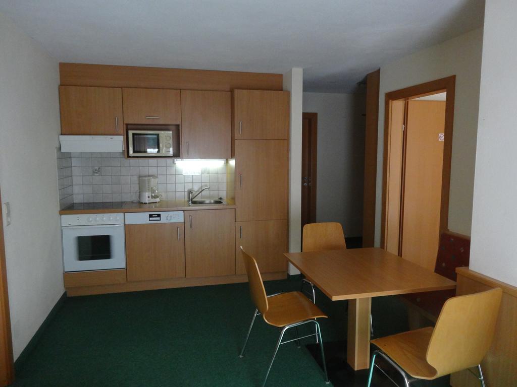 Koeflerhof Appartements 장크트 리온하드 임 피츠탈 객실 사진