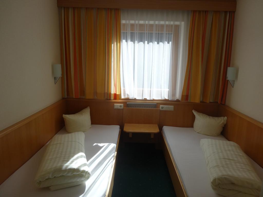 Koeflerhof Appartements 장크트 리온하드 임 피츠탈 객실 사진